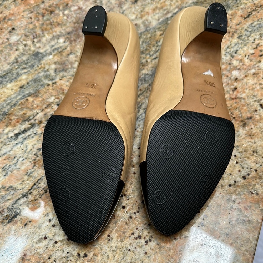 Chanel Tan and Black Cap-Toe Heels - Classic - Picture 4 of 5